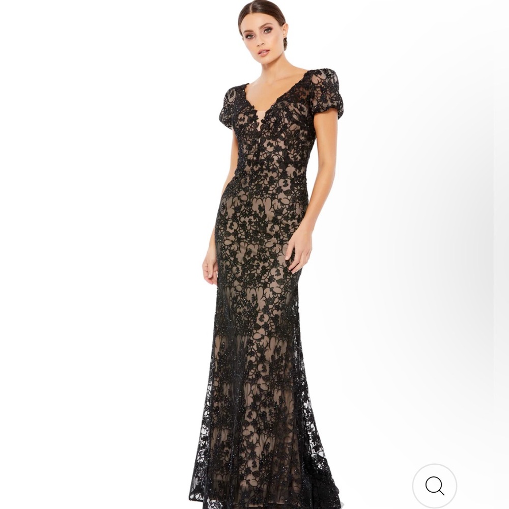 Mac Duggal 50644 LACE PLUNGE NECK SHORT PUFF SLEEVE TRUMPET GOWN. BLACK SZ 14